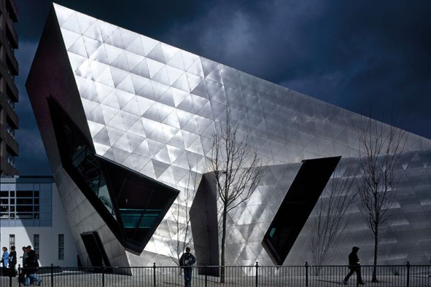 dai hoc london metropolitan